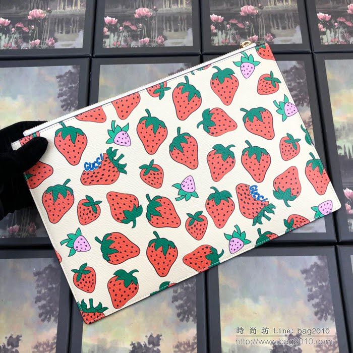 GUCCI古馳 2019新款 Zumi系列 粒面皮革 互扣式G馬銜扣 拉鏈 女款手拿包 570728 草莓  ydgq3273
